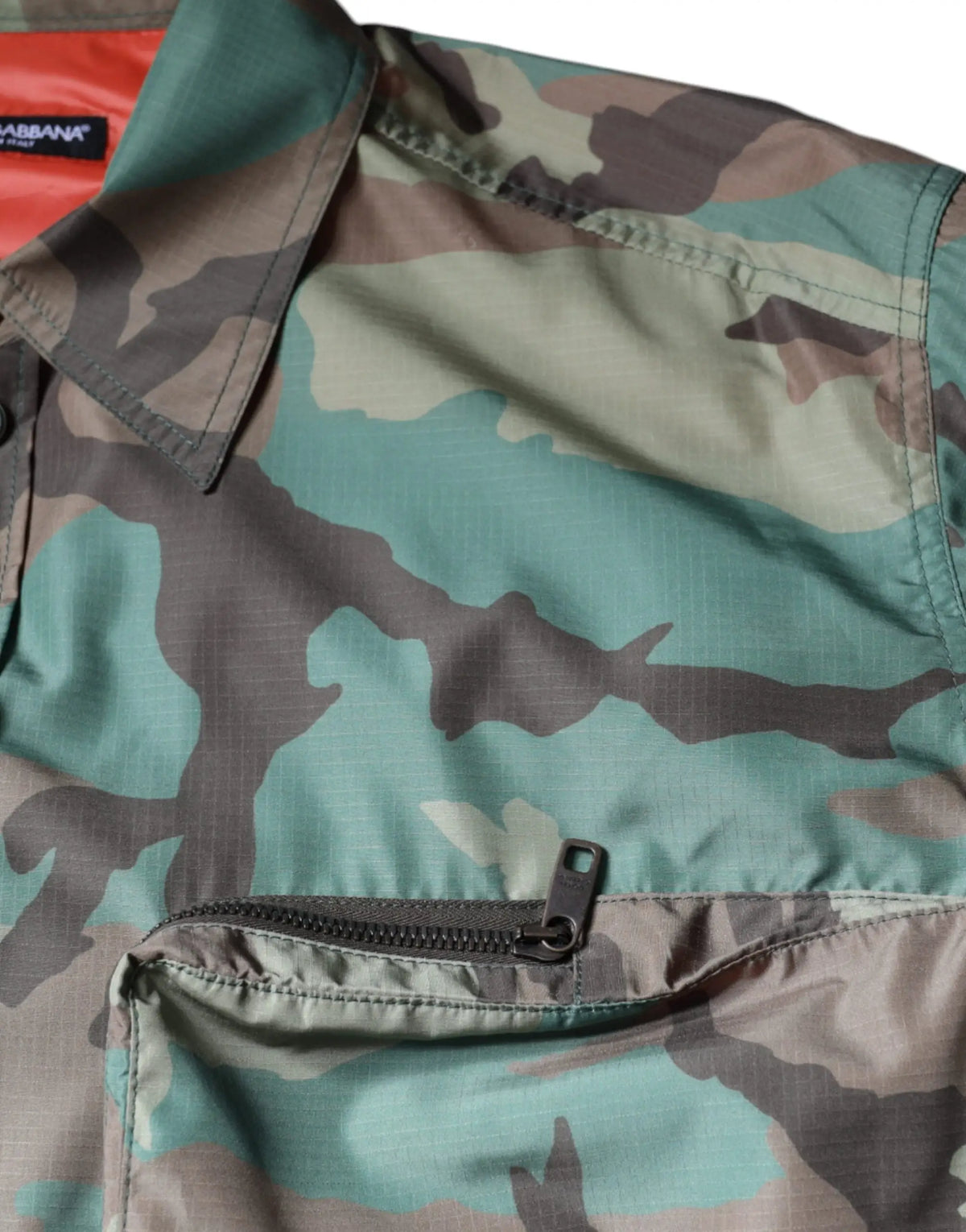 Dolce & gabbana multicolor camouflage chemise boutonnée en tissu avec motif camouflage teal brun gris et poche poitrine zippée noire