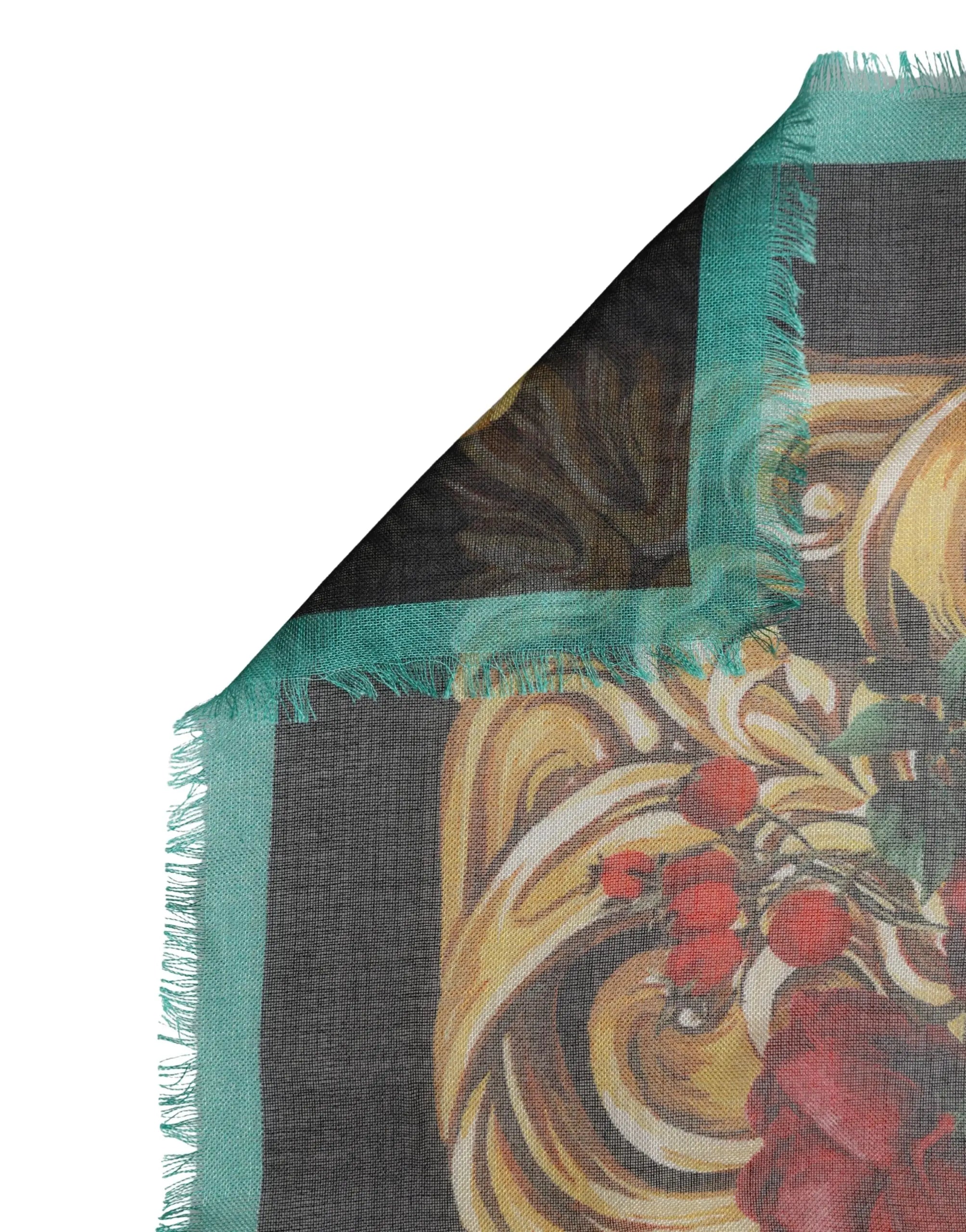 Dolce & gabbana foulard carré 134x134 cm en cachemire multicolore avec motifs floraux, tour de cou bleu sarcelle avec arabesques dorées et baies rouges