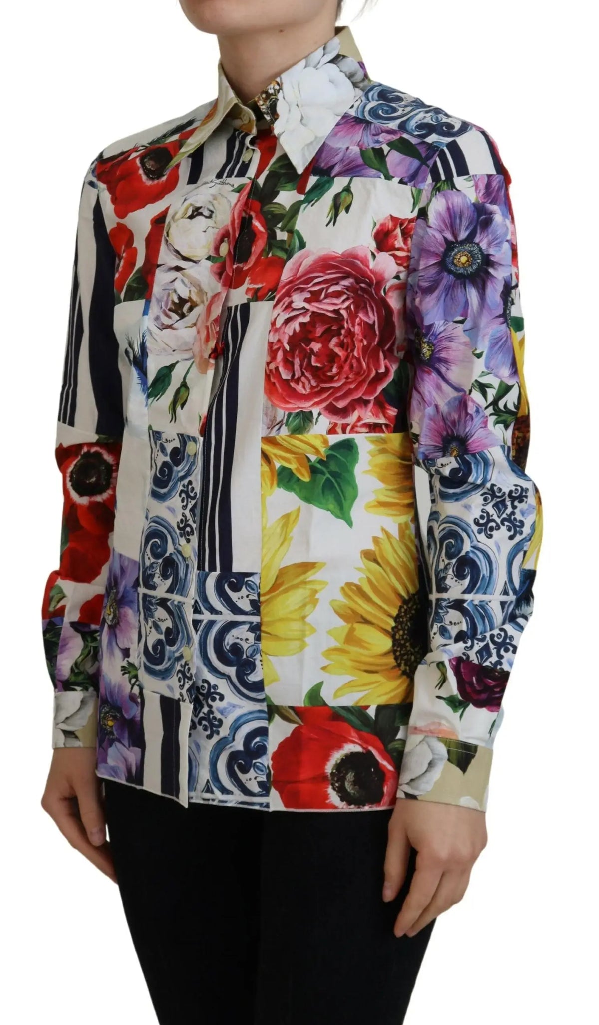Blouse dolce & gabbana multicolore en coton avec col et imprimés floraux patchwork vibrants sur fond blanc