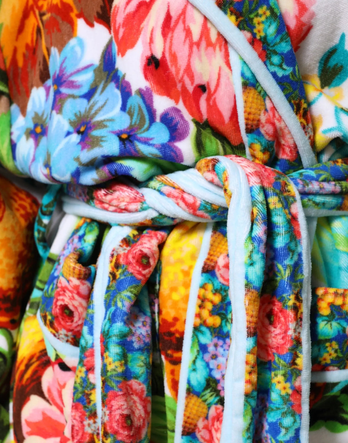 Dolce & gabbana robe de chambre ceinturée multicolore en tissu floral vibrant avec motifs rouges bleus et jaunes