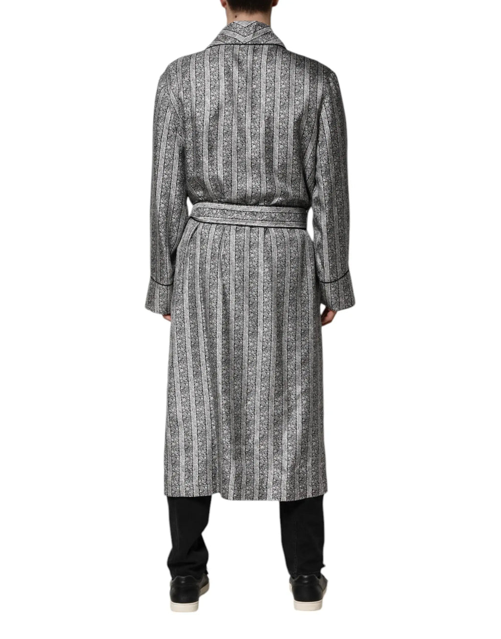 Robe manteau cache coeur dolce & gabbana multicolore avec rayures verticales grises et blanches et motif texturé subtil