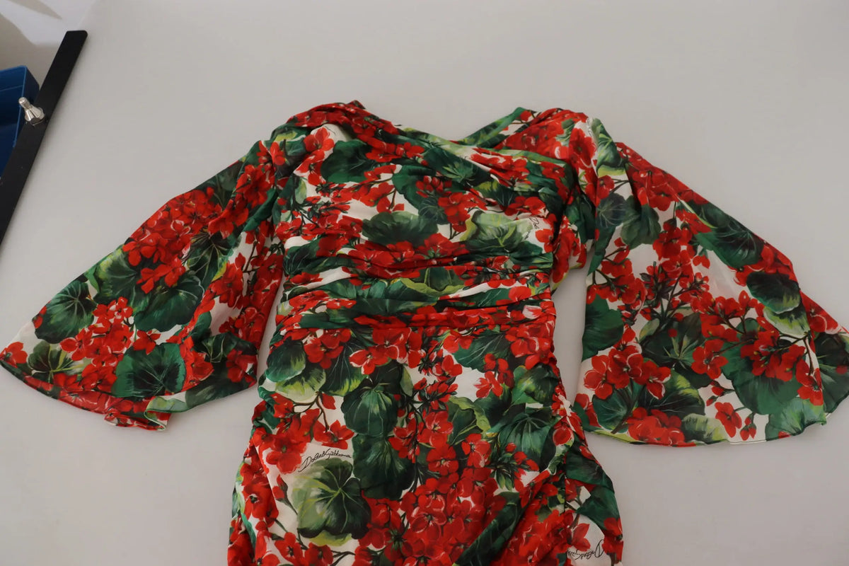 Robe midi en soie dolce & gabbana multicolore à imprimé floral rouge et vert avec manches cloche et corsage froncé