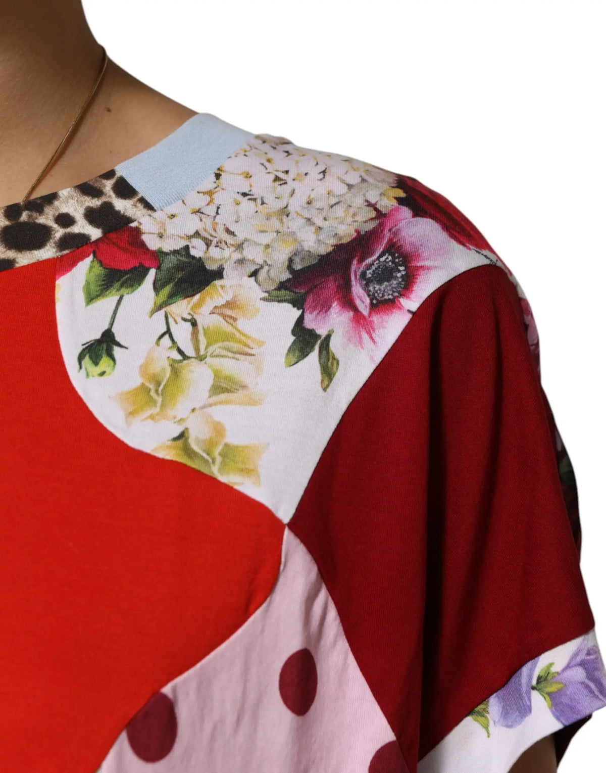 Blouse dolce gabbana multicolore en coton soie avec patchwork rouge vif à motifs floraux et pois blancs roses jaunes et violets