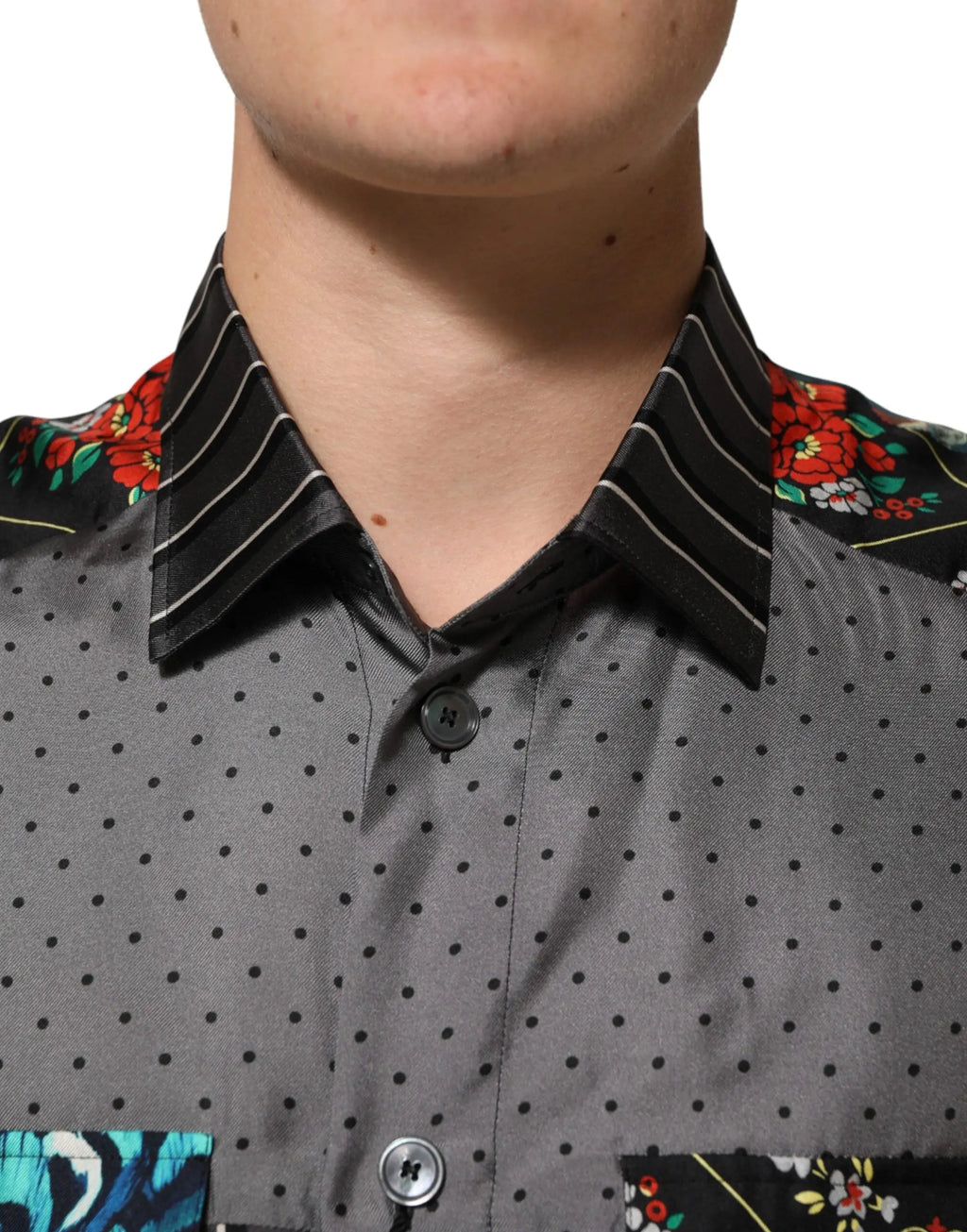 Chemise en soie à manches longues dolce & gabbana grise avec pois noirs col rayé et broderies florales aux épaules