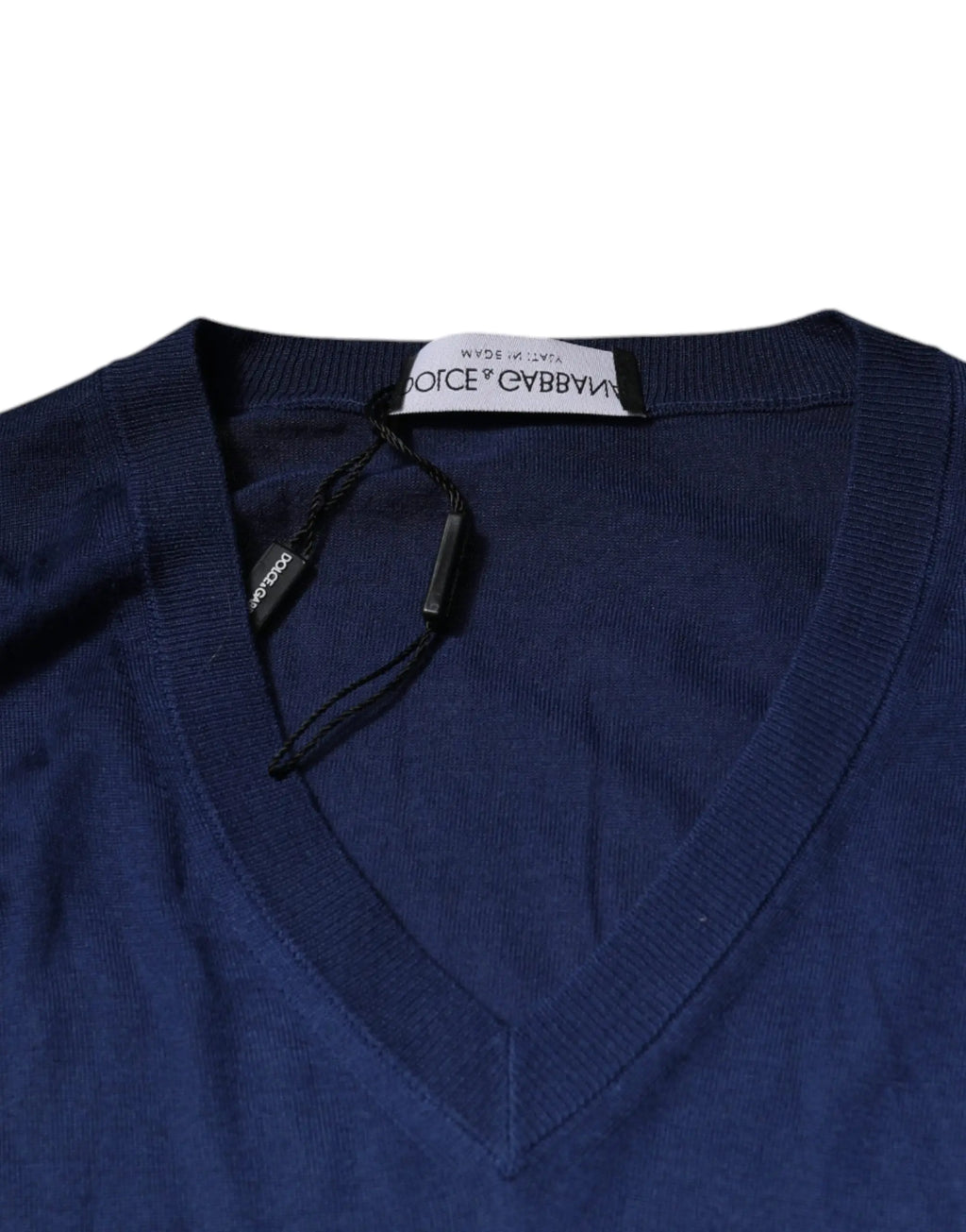 Dolce & gabbana pull en cachemire bleu marine col en v pour homme, élégant et confortable