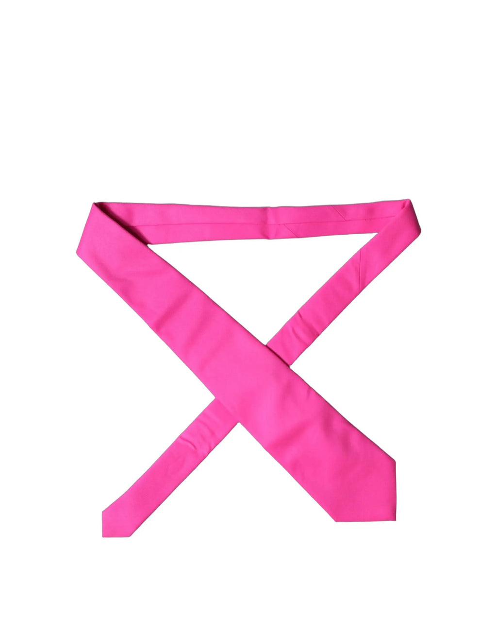 Une cravate pour femme dolce & gabbana en satin de soie fuchsia vif, arrangée en forme de x, ajustable