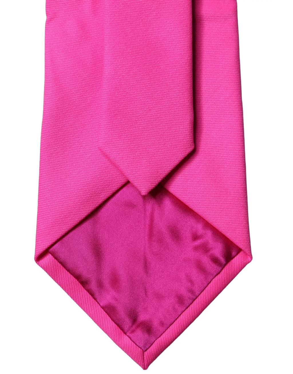 Une cravate pour femme dolce & gabbana en satin de soie fuchsia néon avec une finition lisse et un embout plié