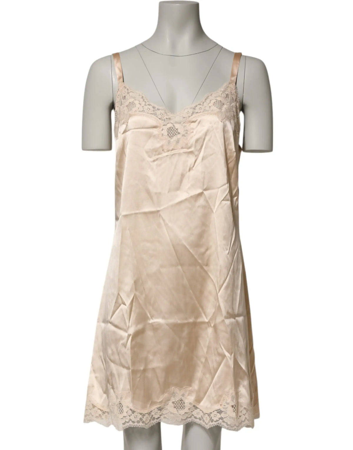 Robe nuisette beige en satin dolce gabbana avec dentelle délicate au col et à l’ourlet en mélange de soie