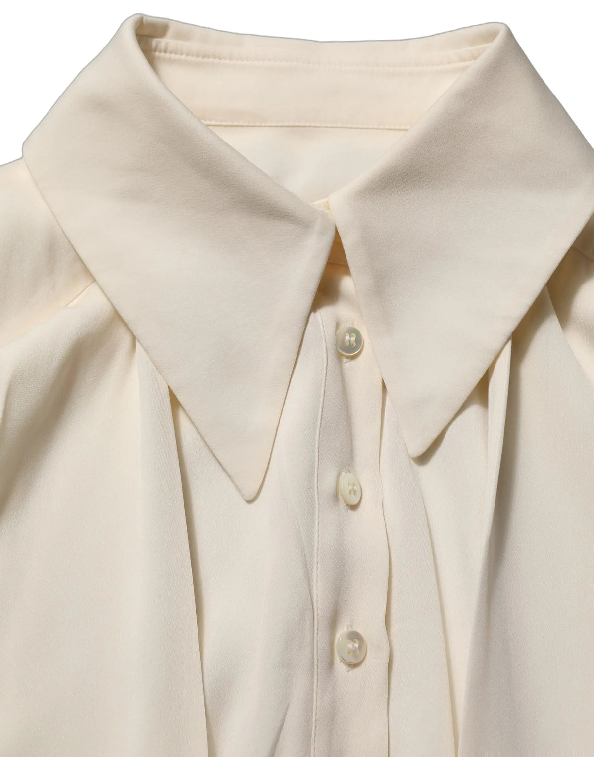 Chemise crème dolce & gabbana à manches longues avec col ascot structuré et plis subtils sur le devant