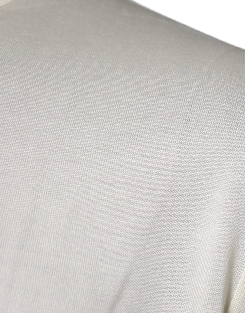 T-shirt dolce & gabbana en soie écru avec col rond et manches courtes en tissu maille gris clair côtelé doux