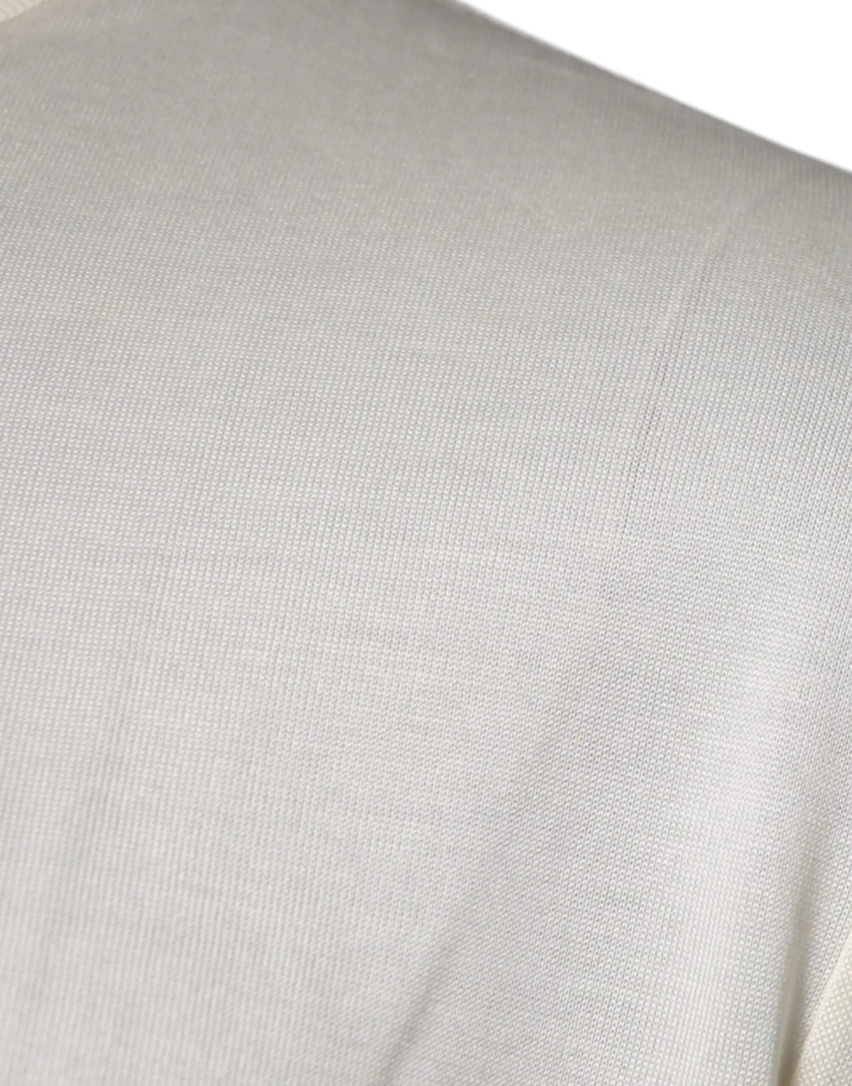 T-shirt dolce & gabbana en soie écru avec col rond et manches courtes en tissu maille gris clair côtelé doux