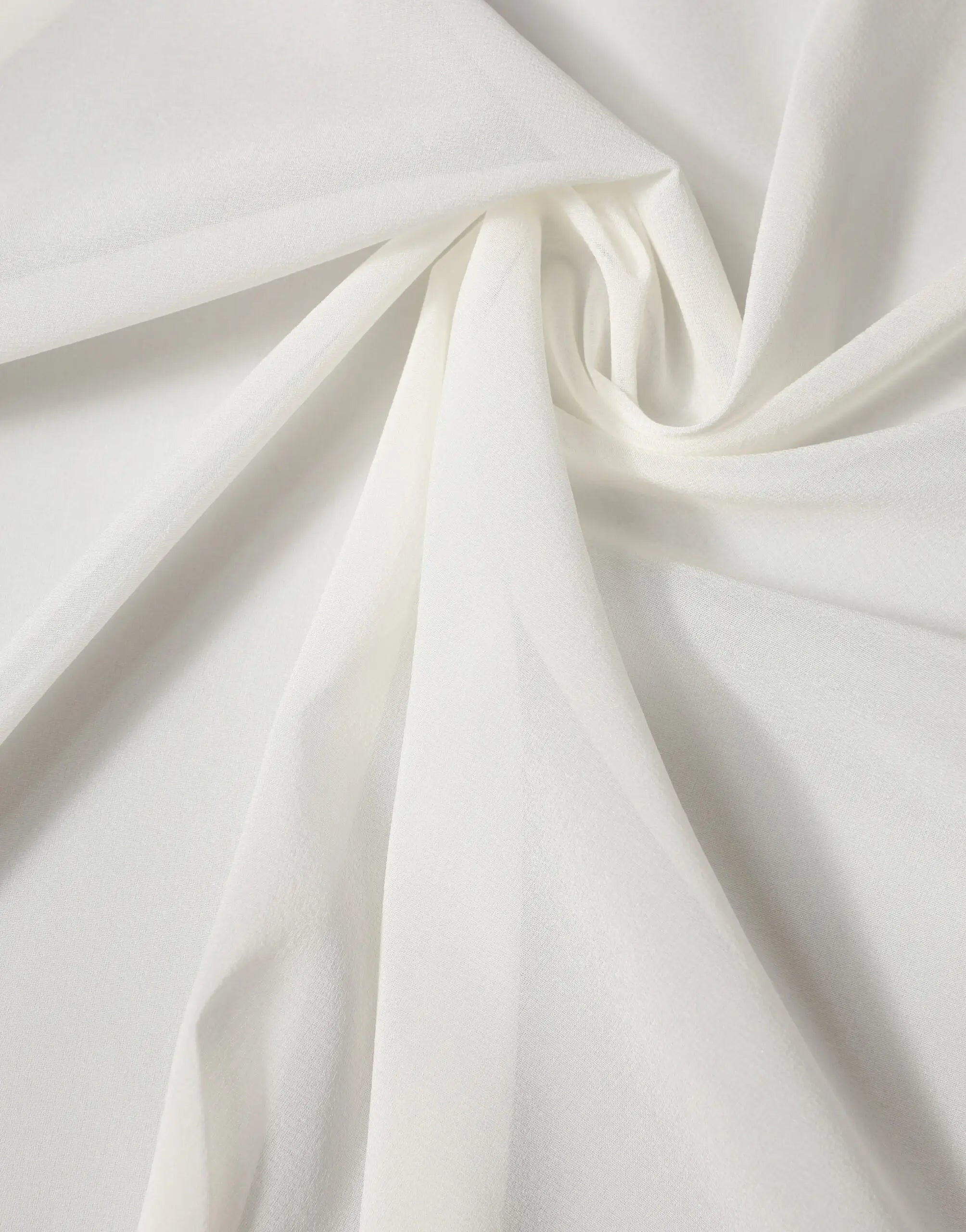 Dolce & gabbana foulard off white en soie léger avec texture lisse et léger éclat 200 cm x 64 cm