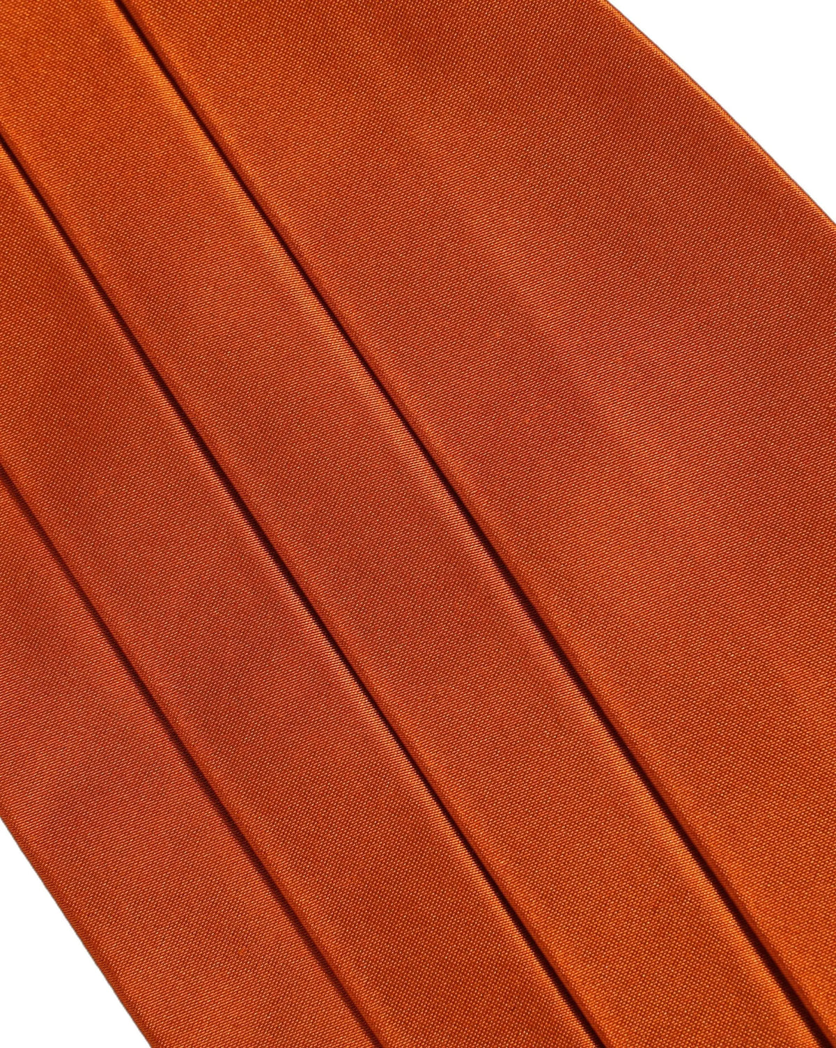 Cesar orange ceinture cummerbund en soie 100 avec cravate en soie couleur rouille aux plis diagonaux subtils