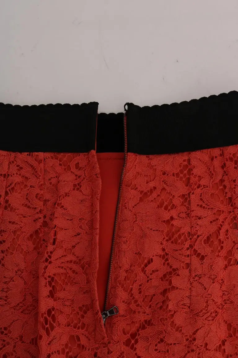 Jupe crayon en macramé orange dolce gabbana avec taille noire festonnée et fermeture éclair visible de dos