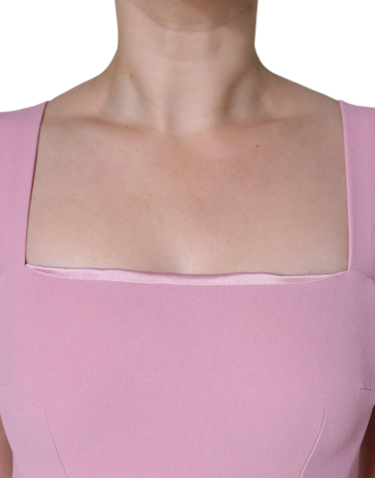 Robe dolce & gabbana rose en viscose sans manches avec col carré et détails de coutures discrètes