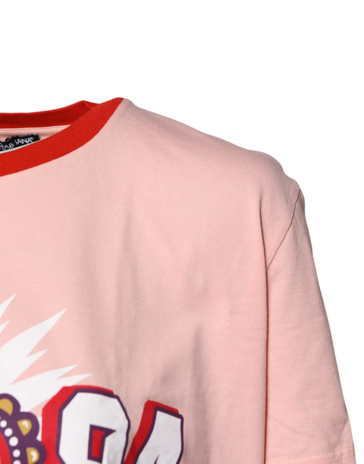 T-shirt dolce gabbana rose en coton avec col rouge côtelé et imprimé sacré cœur blanc rouge jaune