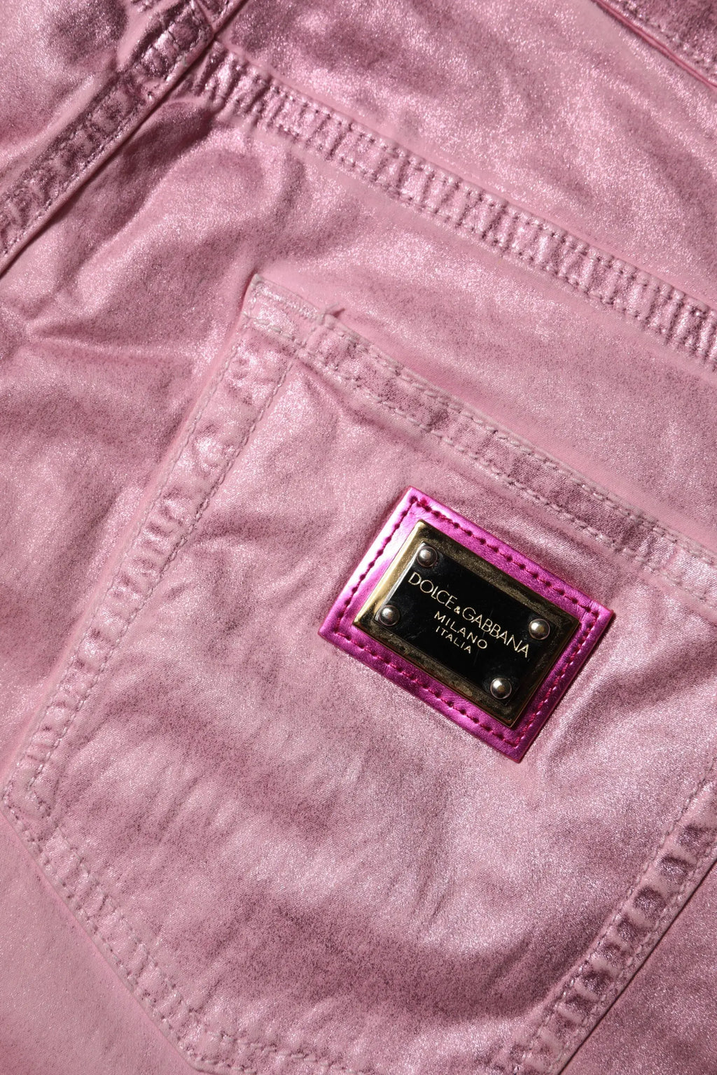 Jeans slim taille haute dolce & gabbana rose en denim avec patch rectangulaire logo milano italia en cuir rose