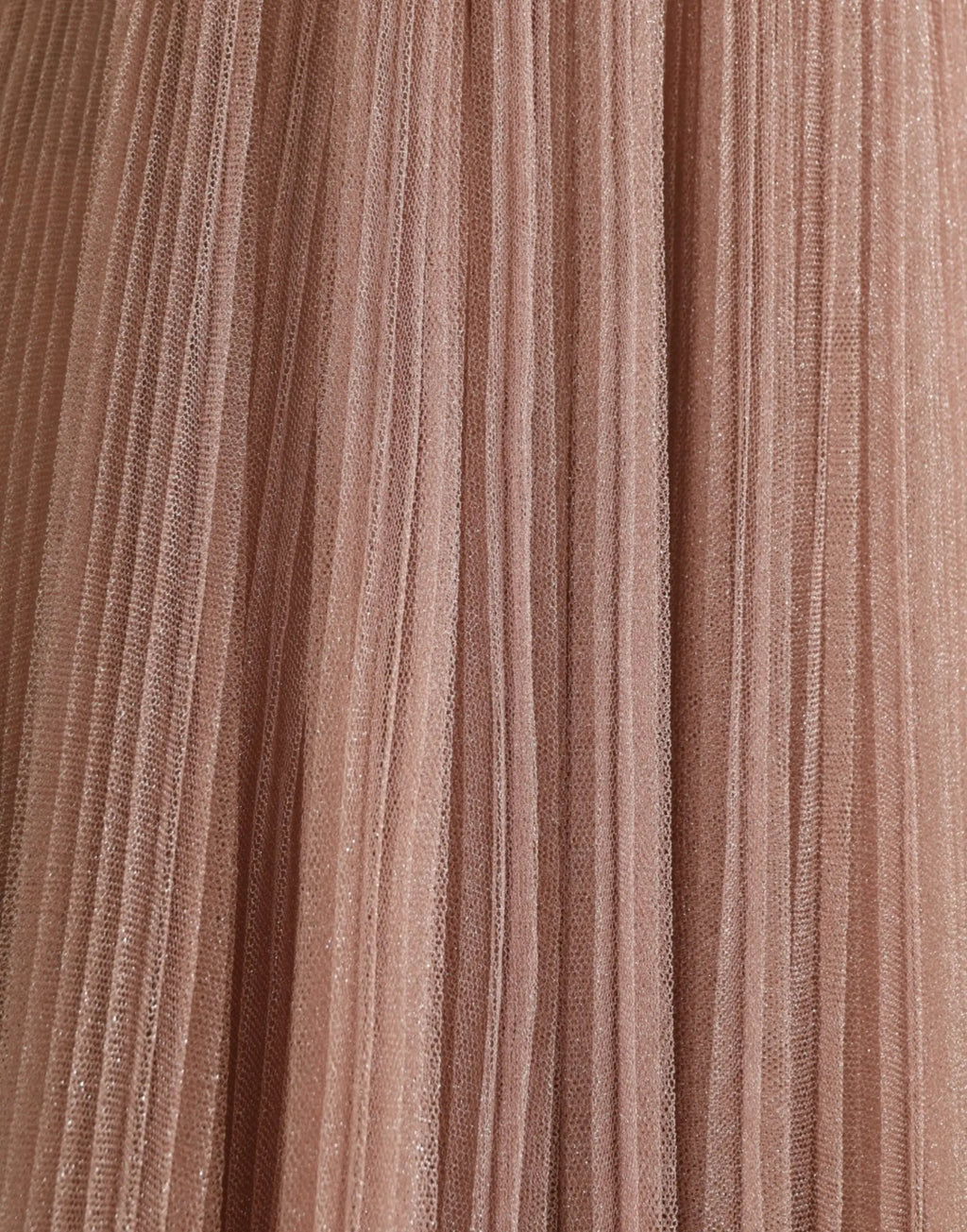 Jupe plissée en tulle rose poussière délicate avec un léger scintillement de la robe dolce & gabbana one shoulder