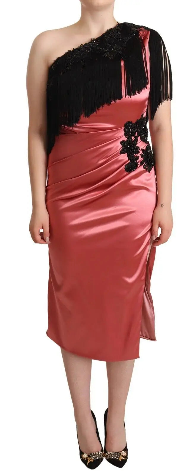 Robe midi en satin rose dolce gabbana une épaule avec applications en dentelle noire et détails à franges