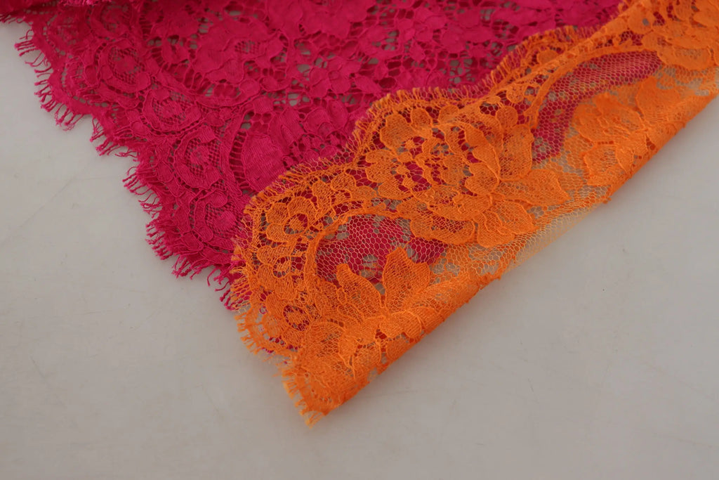 Short en coton dentelle fuchsia et orange dolce gabbana taille haute avec motifs floraux et bords effilochés