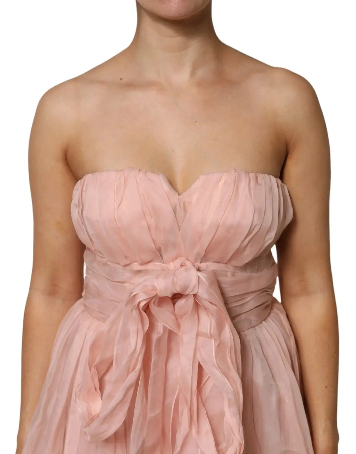 Robe midi plissée en chiffon de soie rose dolce & gabbana avec bustier froncé et taille nouée en tissu assorti