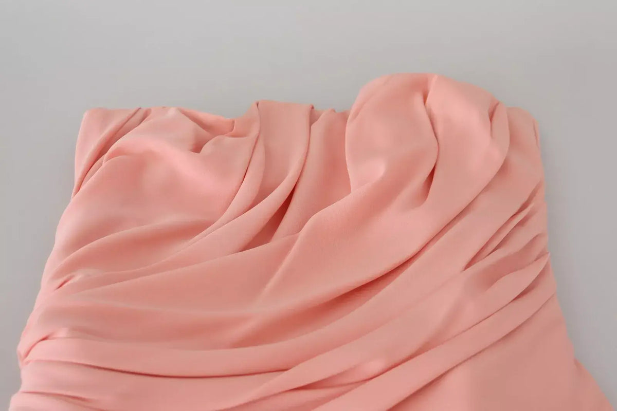 Robe fourreau bustier en soie stretch rose pêche douce de dolce & gabbana avec tissu léger et plis délicats