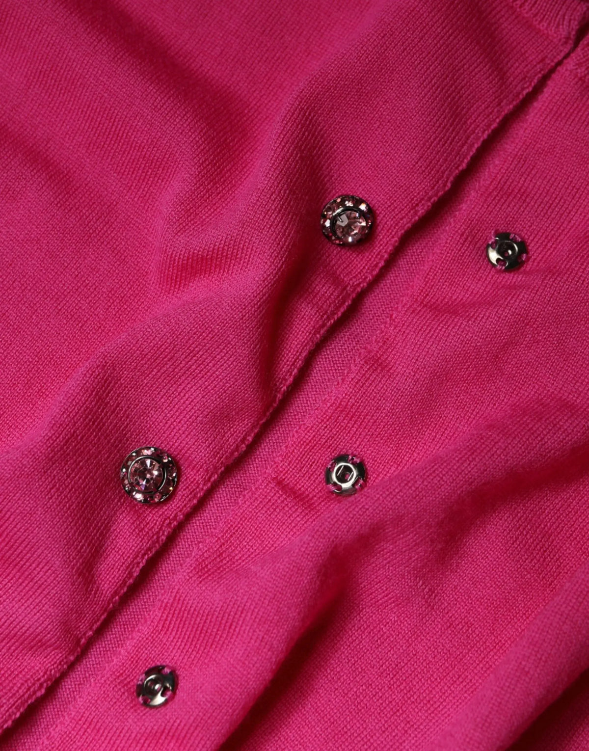 Cardigan dolce & gabbana en laine rose vif avec boutons argentés décorés de cristaux