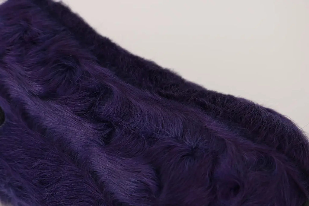 Étui de téléphone en fausse fourrure violet profond à texture douillette pour dolce & gabbana loafers en cuir mouton
