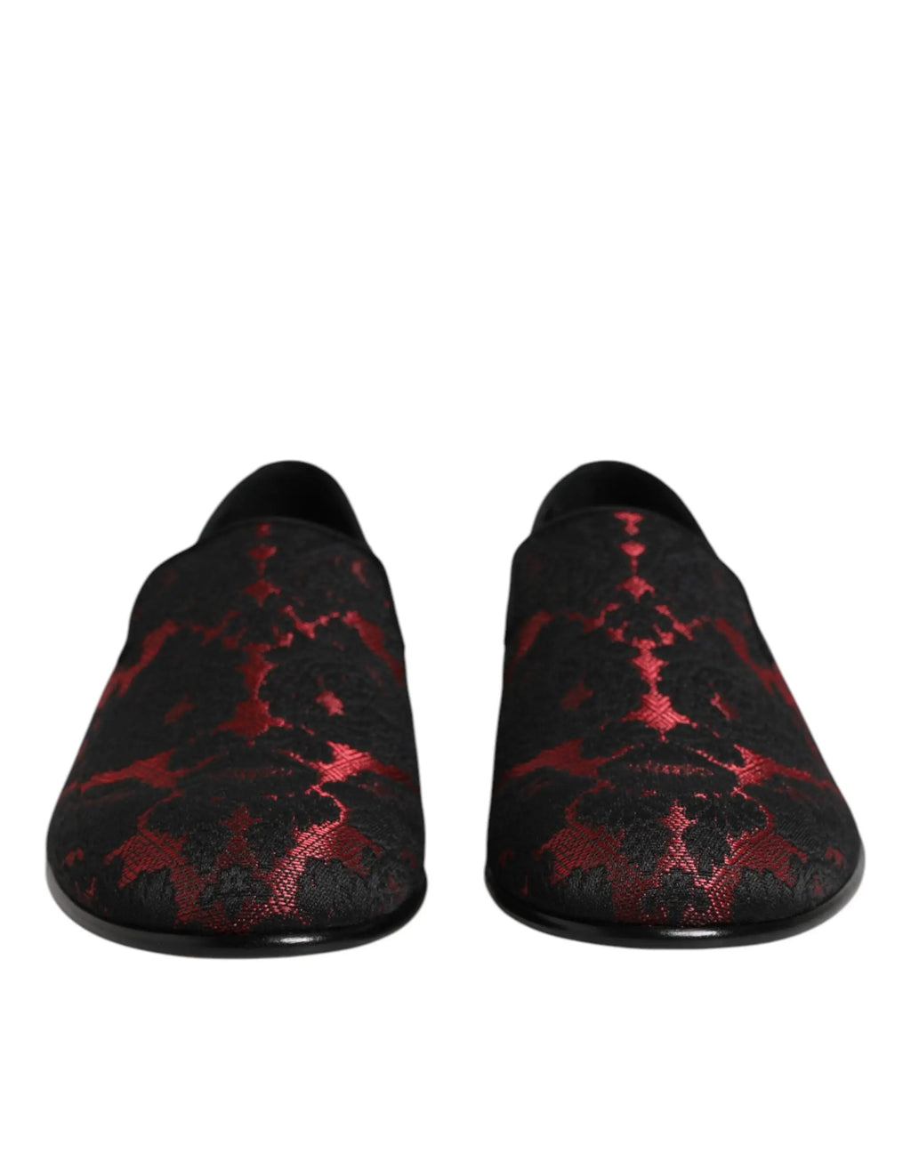 Dolce and gabbana mocassins slip on en jacquard rouge et noir avec motif en dentelle