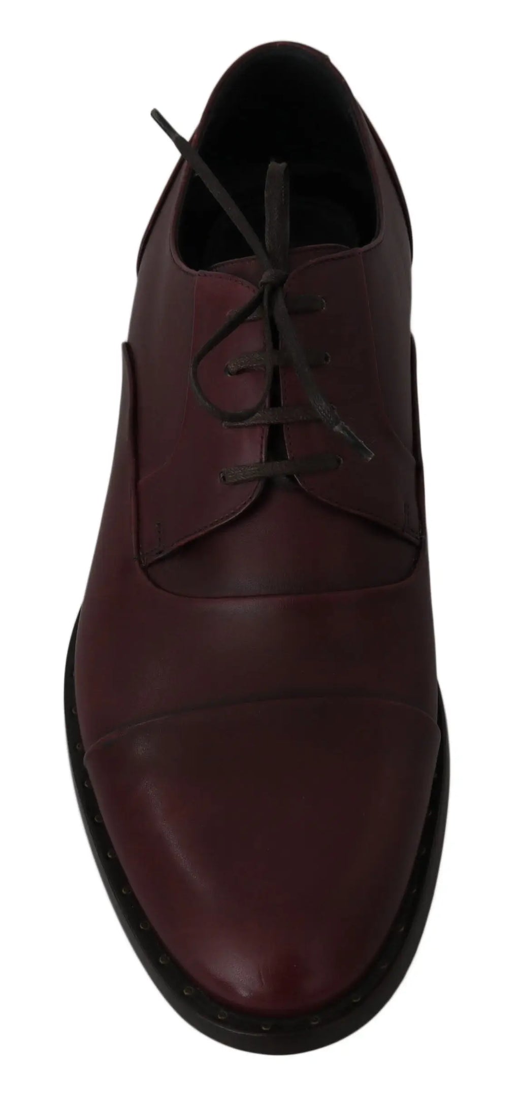 Chaussure derby formelle dolce et gabbana en cuir bordeaux poli avec lacets noirs et semelle en caoutchouc contrastée