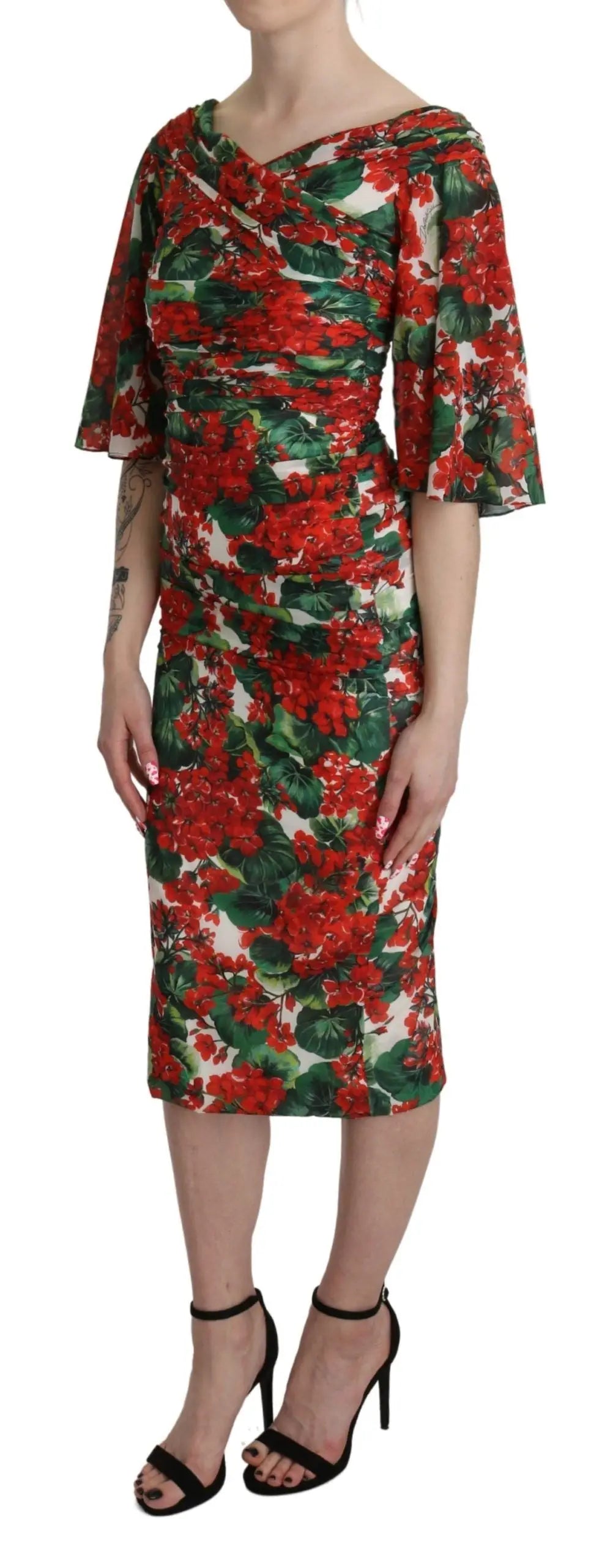 Robe midi en soie extensible dolce & gabbana rouge à imprimé floral vert avec encolure drapée et manches courtes volantes