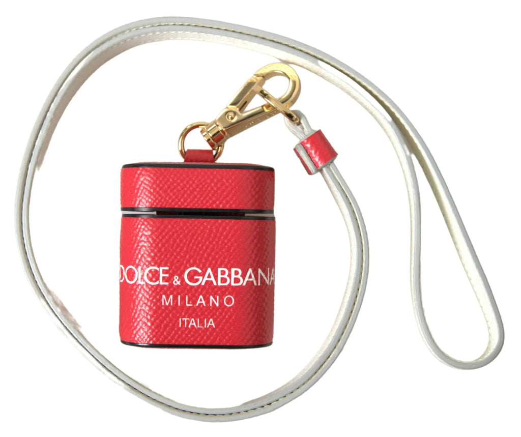 Étui à airpods dolce & gabbana en cuir rouge texturé avec logo métal doré et bride blanche milano italia
