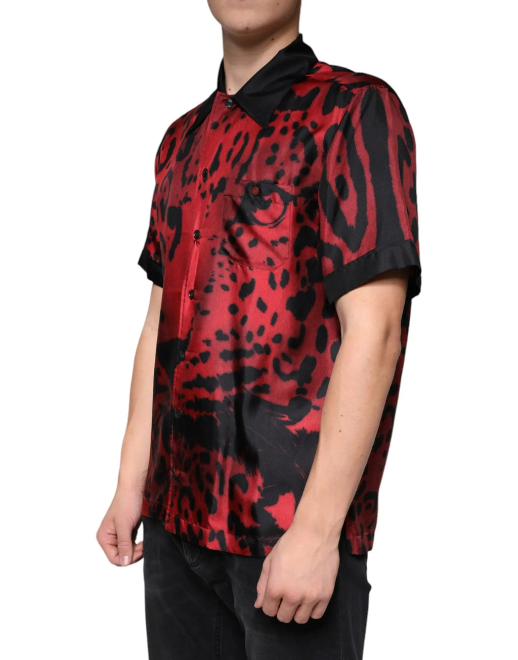 Chemise rouge léopard en soie avec manches courtes et col noir contrastant dolce gabbana