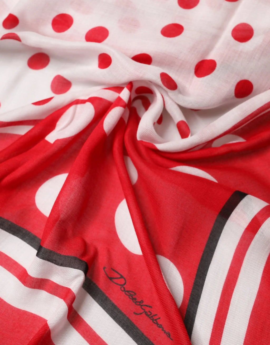 Dolce gabbana foulard carré 130cm x 130cm rouge à pois blancs avec rayures noires et signature de la marque
