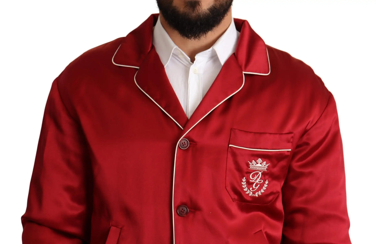 Haut de pyjama rouge en satin avec passepoil blanc et écusson brodé sur la poche poitrine dolce & gabbana silk bomber jacket