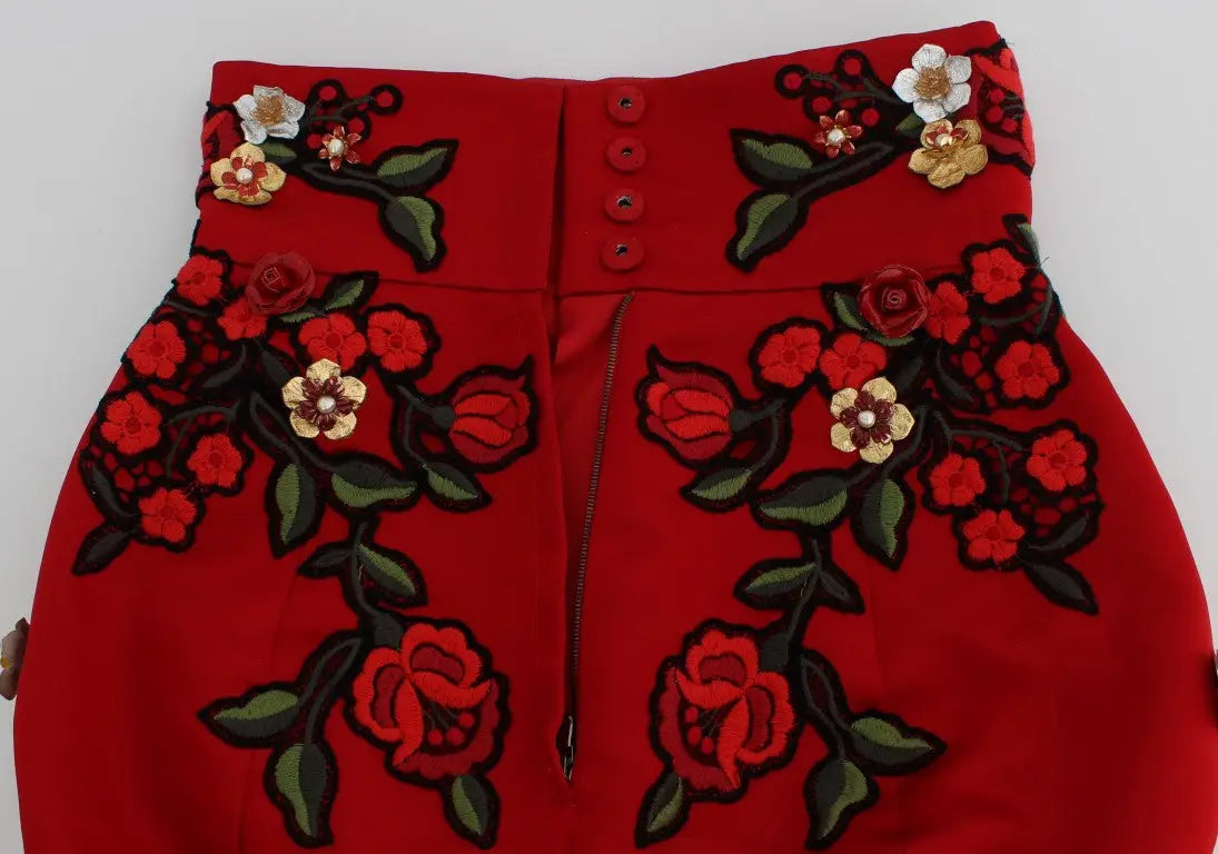 Jupe taille haute rouge dolce et gabbana en soie avec broderie florale noire or et blanche