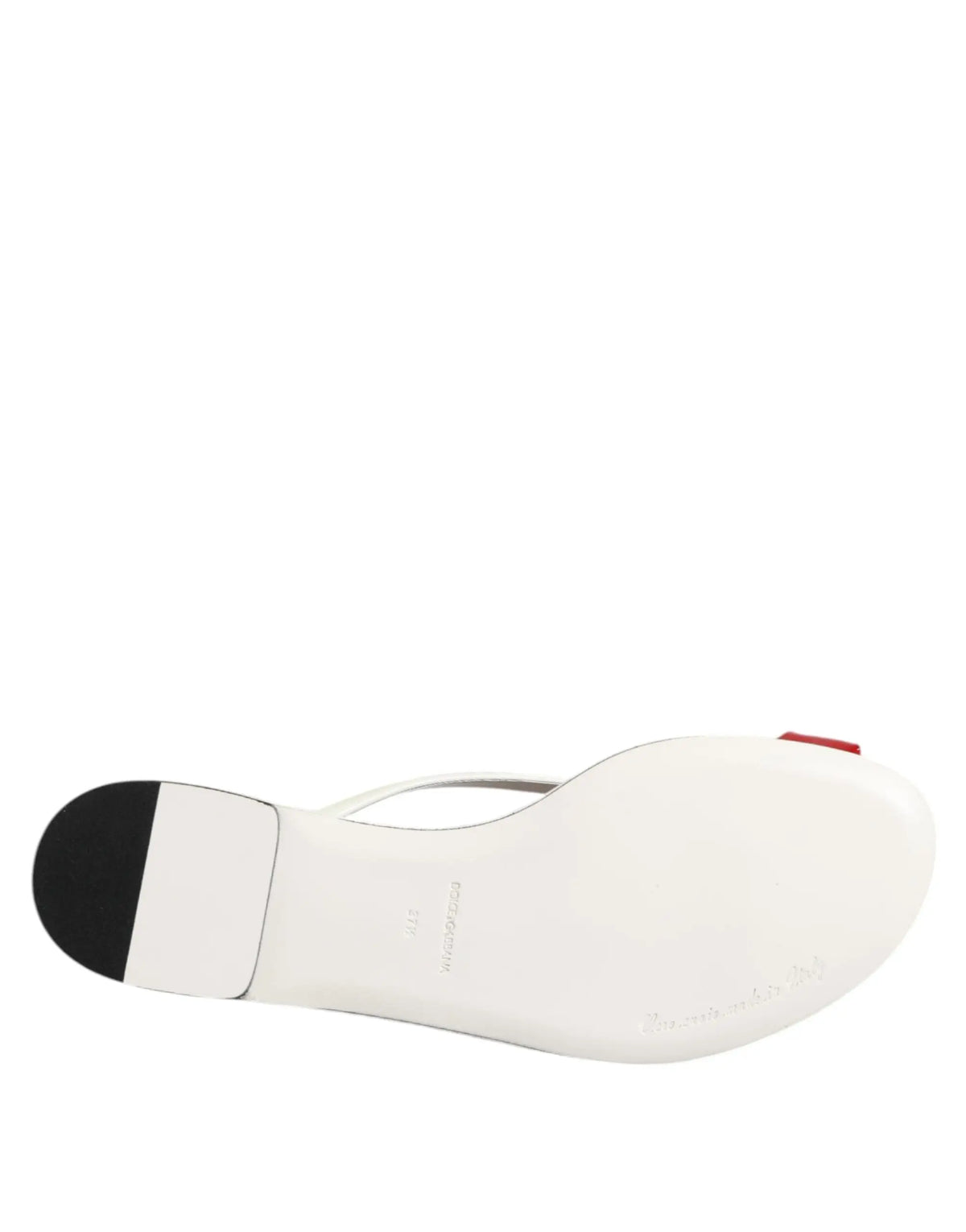 Sandales en cuir blanc dolce & gabbana avec talon noir et accent rouge à l’orteil modèle keira fleur