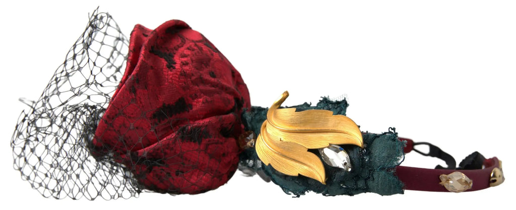 Diadème dolce & gabbana rouge en velours avec roses multicolores, filet en soie et accents en dentelle noire et feuilles dorées