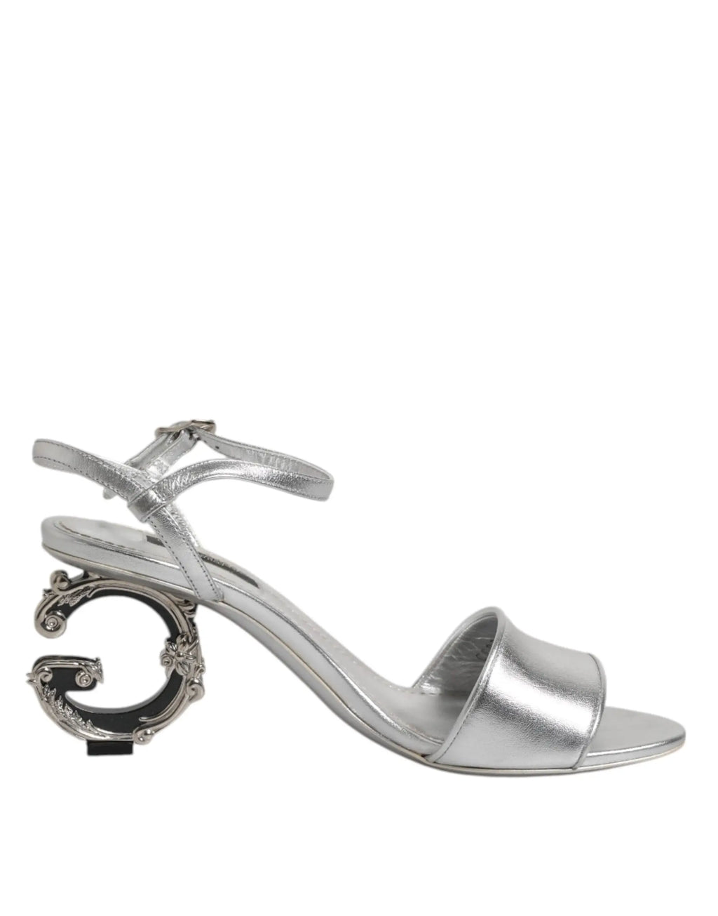Sandales italiennes keira dolce & gabbana en cuir argenté avec talon sculpté ornementé et accent noir vue de dos