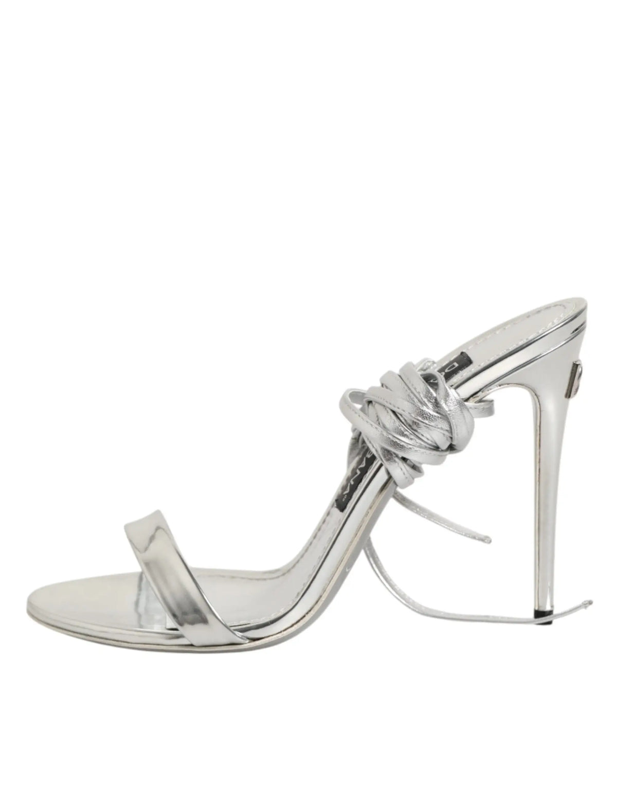 Sandales à talons hauts argentées Dolce & Gabbana en cuir métallisé avec bride nouée élégante et design minimaliste
