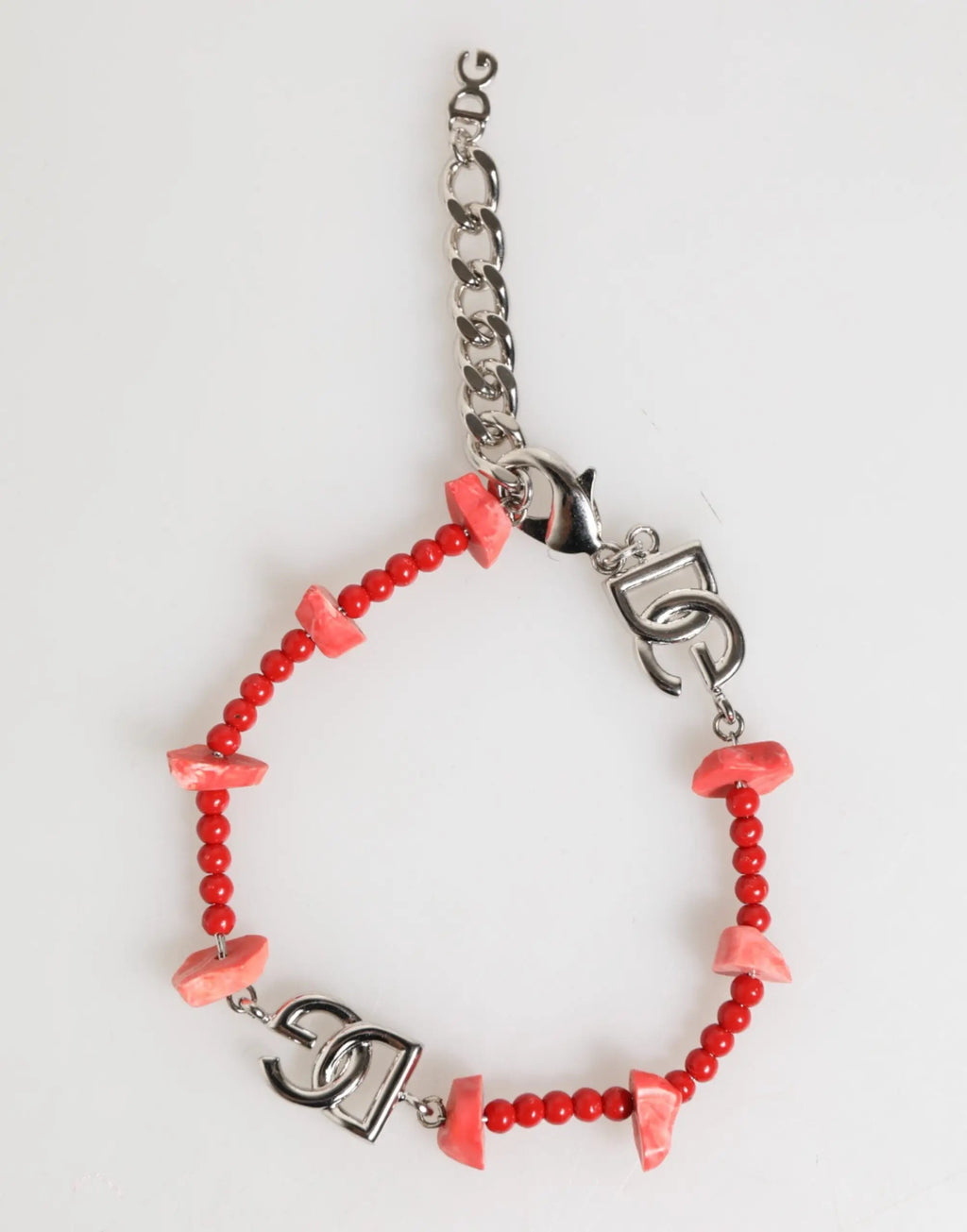 Bracelet homme dolce et gabbana en laiton argenté avec perles corail et argent et logo DG en chaîne