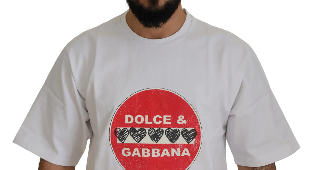 T-shirt blanc dolce & gabbana en coton avec logo rouge circulaire et coeurs noirs dessinés à la main