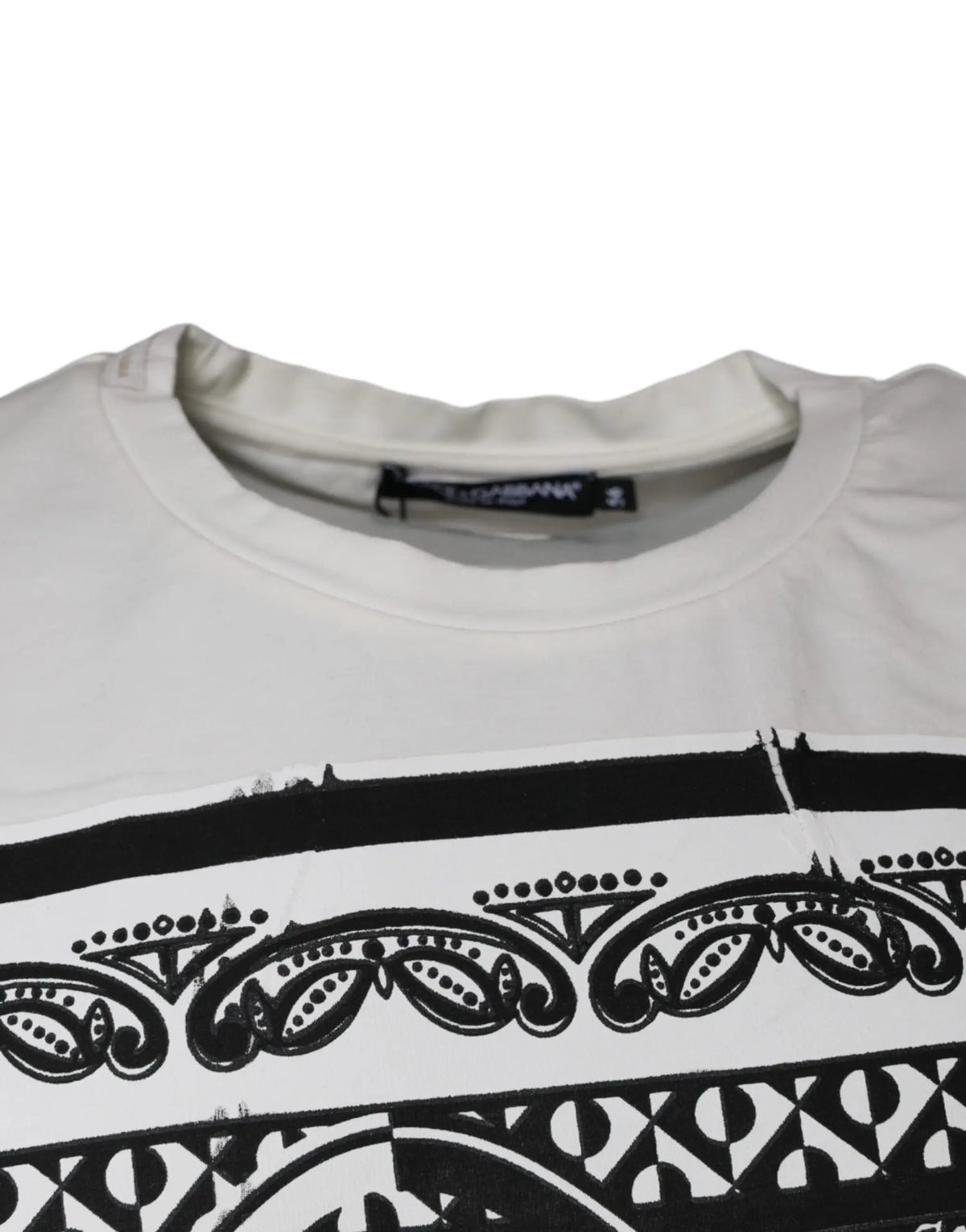 Dolce & gabbana t-shirt blanc en coton manches courtes avec motifs géométriques noirs audacieux style tribal poitrine