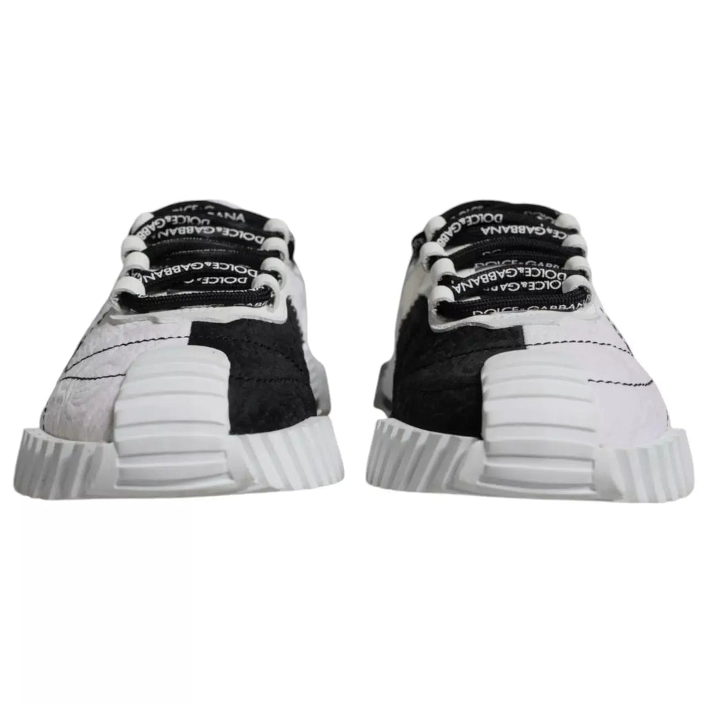 Baskets basses dolce & gabbana noires et blanches avec logos répétitifs sur les lacets et semelle épaisse texturée