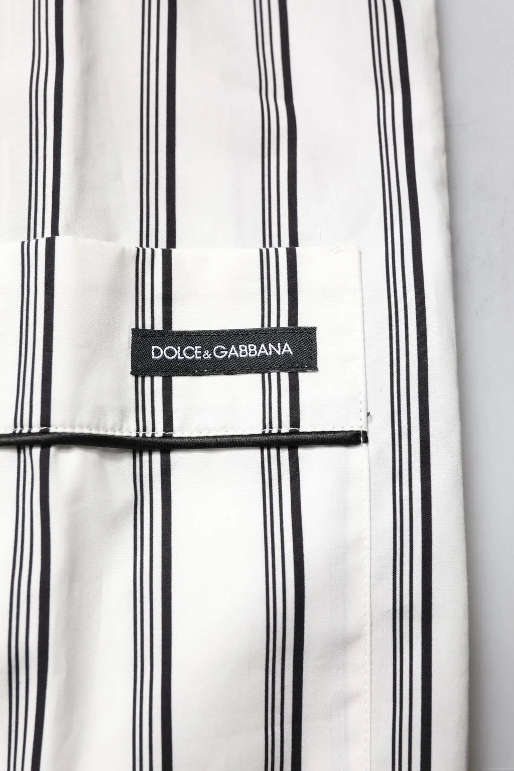 Chemise dolce gabbana rayures blanches et noires en coton pour pyjama homme design minimaliste