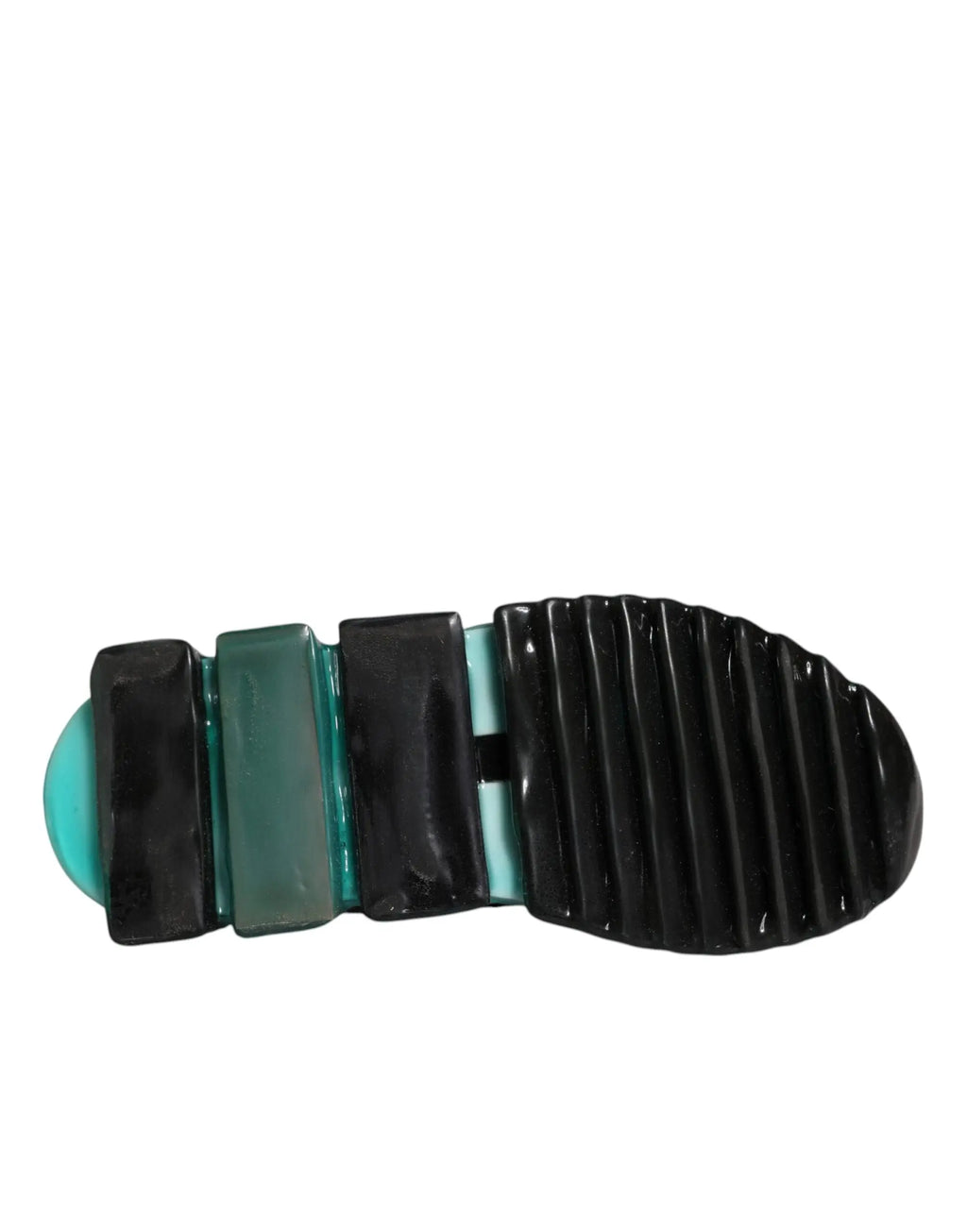Semelle en caoutchouc translucide noire et bleu sarcelle avec motif cranté des baskets slip on blanche et bleue dolce & gabbana sorrento
