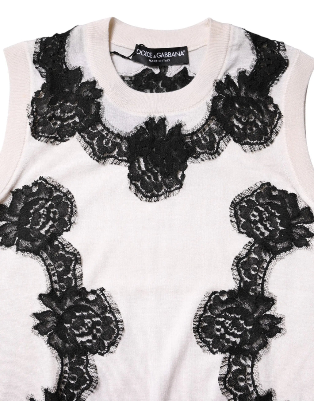 Débardeur blanc en cachemire dolce & gabbana avec appliqués en dentelle florale noire au niveau du col et sur le devant