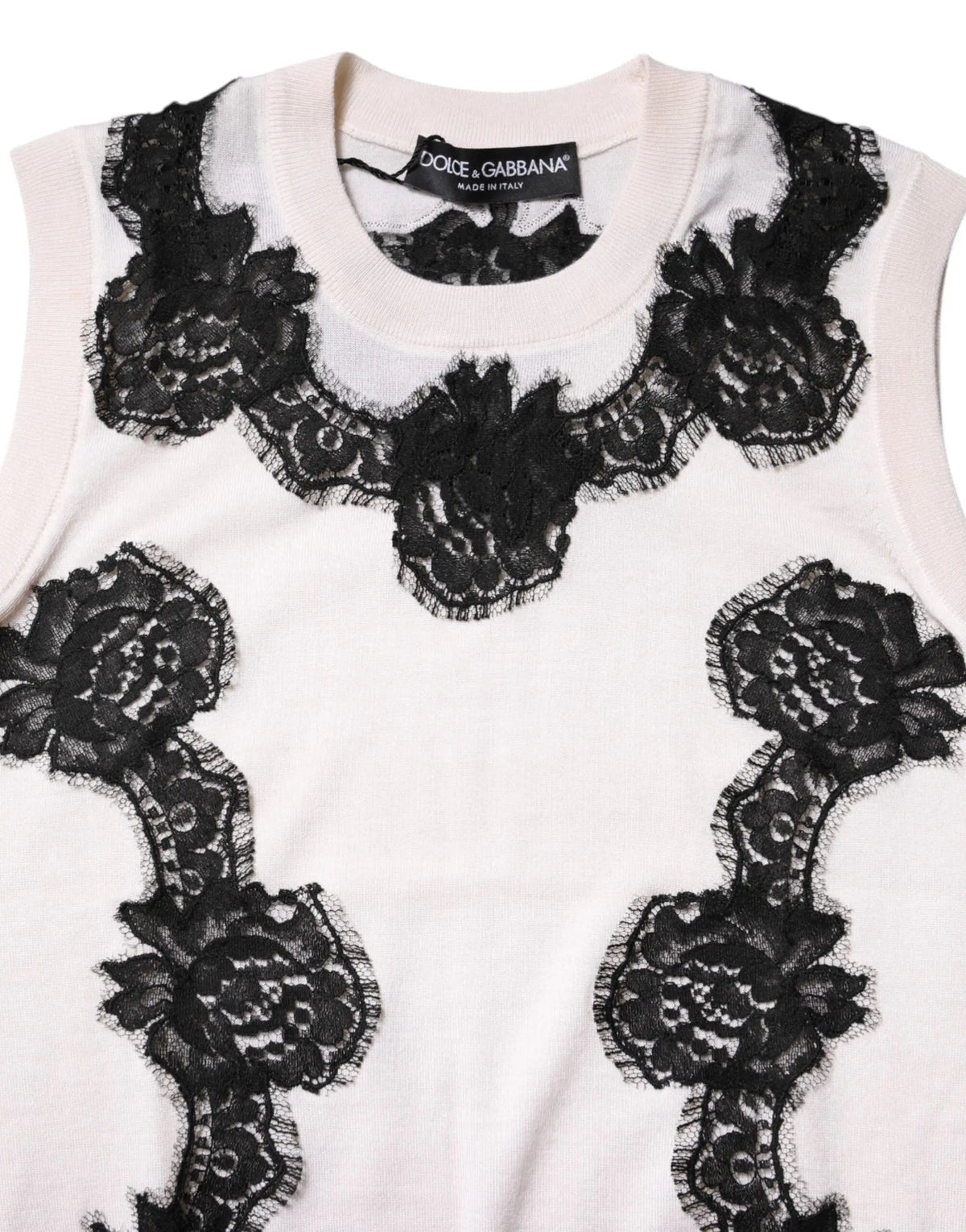 Débardeur blanc en cachemire dolce & gabbana avec appliqués en dentelle florale noire au niveau du col et sur le devant