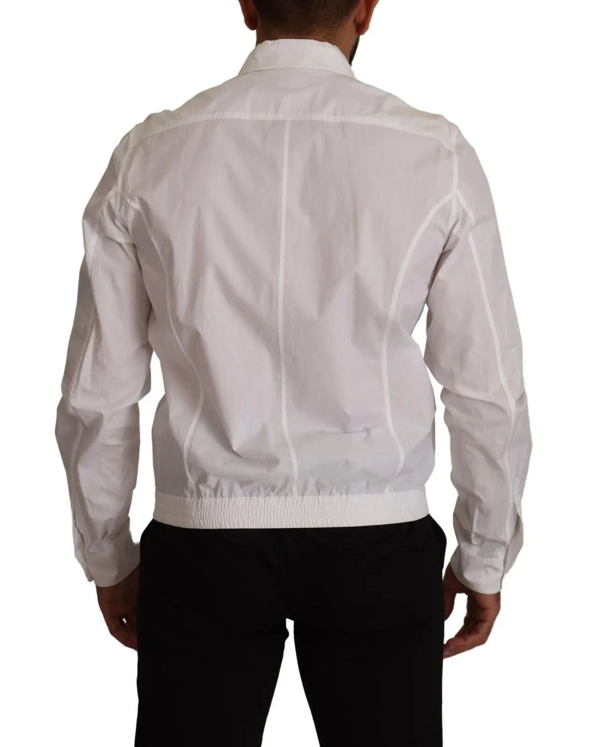 Veste bomber blanche en coton avec détails subtils de coutures et taille côtelée, associée à une chemise dolce & gabbana blanche en coton à col boutonné homme