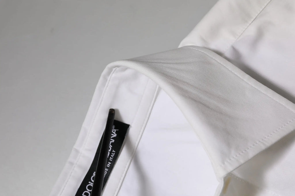 Col blanc en coton avec étiquette dolce gabbana noir made in italy sur chemise à manches longues col classique